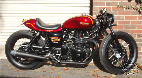 Custom on Luke   Sent Pictures Of A Custom Triumph Bonneville  It S Wicked