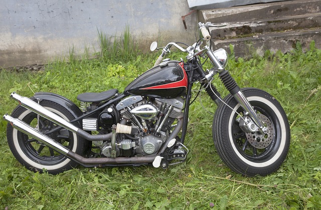 dual exhaust bobber