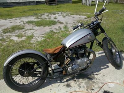 triumph bonneville bobber